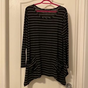 Black striped asymmetric top with pockets